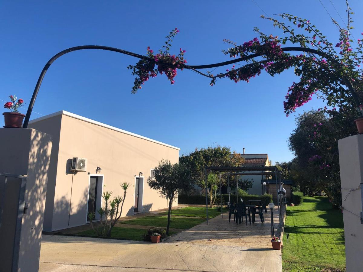 Il Ginepro Hotel Valledoria  Buitenkant foto
