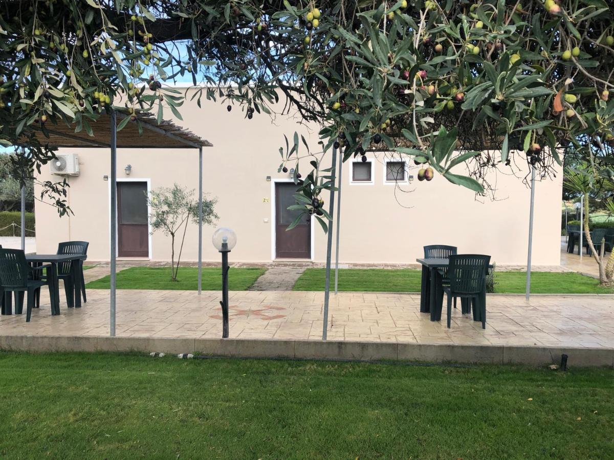 Il Ginepro Hotel Valledoria  Buitenkant foto